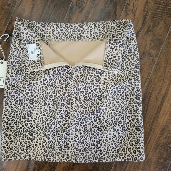 HaveVelour animal print mini Skirt Size s NWT - Picture 6 of 9